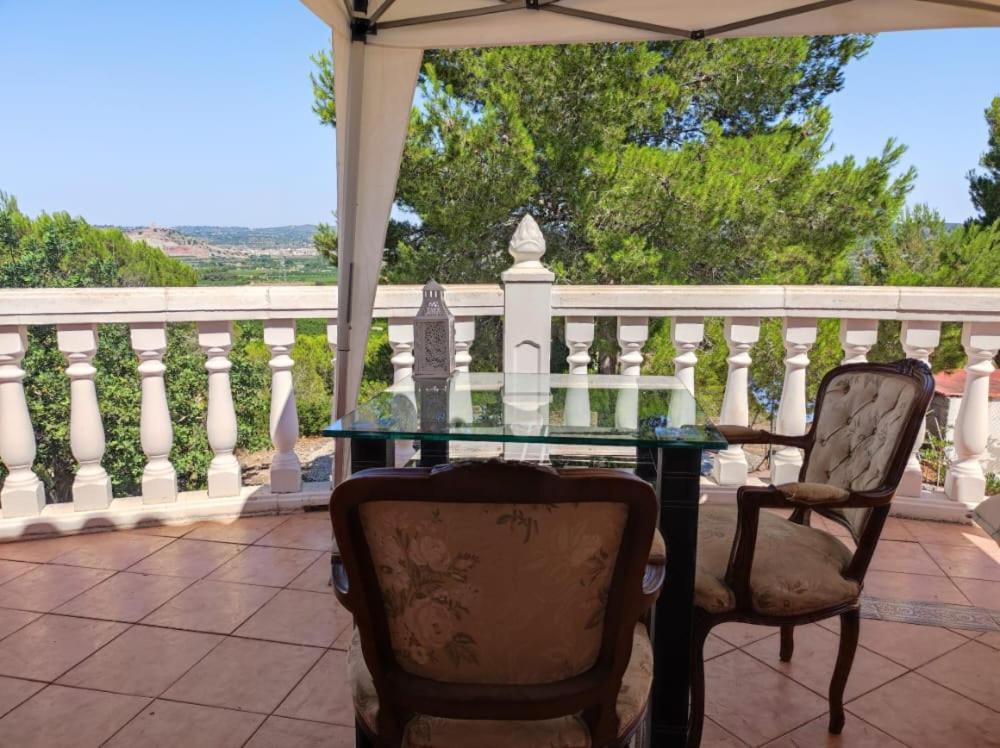 Château Angélique Villa Montroi  Exterior foto